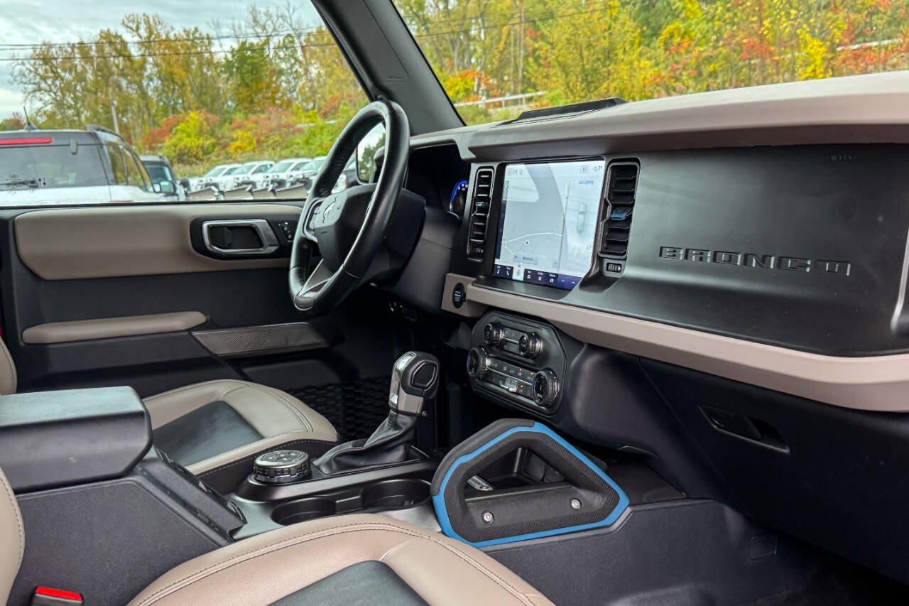 Used 2022 Ford Bronco Wildtrak AWD/4WD image 15