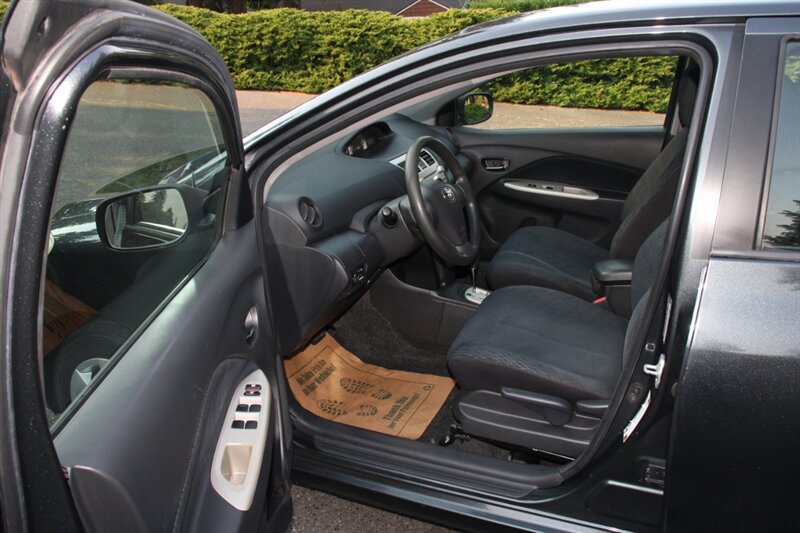 Used 2007 Toyota Yaris Sedan w/ PWR Pkg w/Steel Wheels FWD image 5