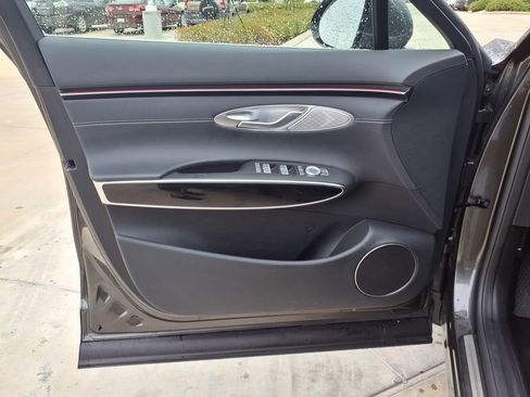 Used 2026 Genesis GV70 2.5T AWD/4WD image 13