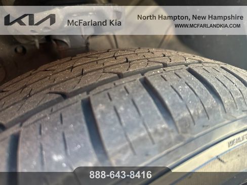 Used 2023 Kia Niro LX FWD image 30