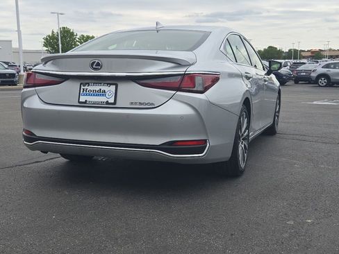 Used 2019 Lexus ES 300h w/ Premium Package FWD image 8