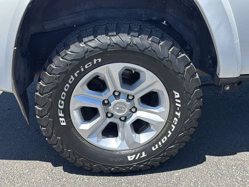 Used 2020 Toyota 4Runner SR5 image 9