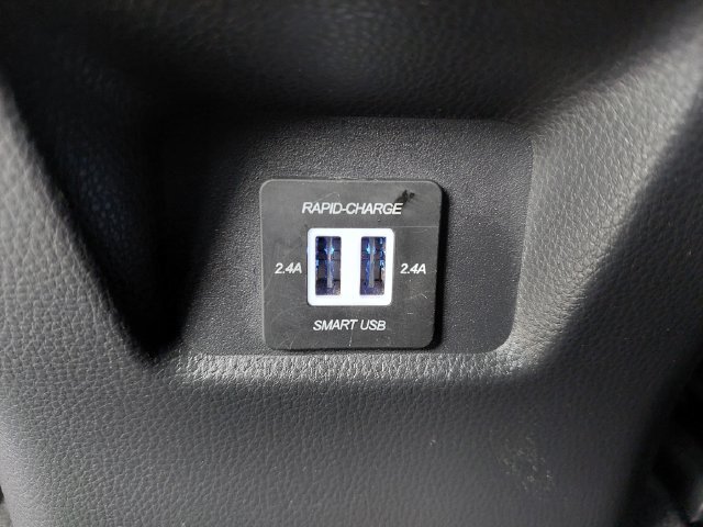 Certified 2022 Toyota RAV4 LE AWD/4WD image 17