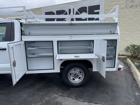 New 2026 Ford F250 XL w/ XL Chrome Package image 10