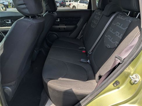 Used 2013 Kia Soul + FWD image 27