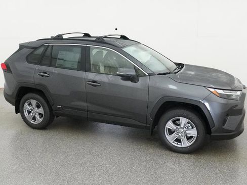 New 2025 Toyota RAV4 XLE image 27