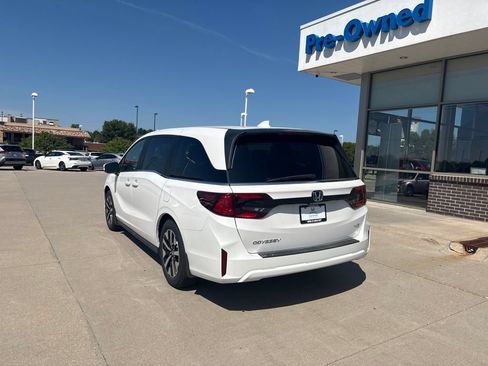 Certified 2026 Honda Odyssey EX-L image 7