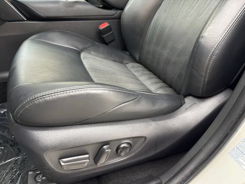 Used 2021 Toyota Venza XLE AWD/4WD image 35