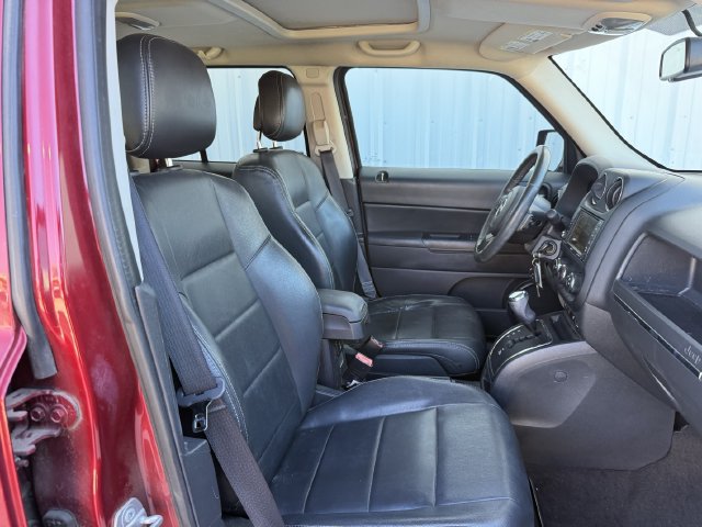 Used 2015 Jeep Patriot High Altitude FWD image 23