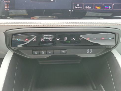 New 2026 Jeep Cherokee Limited AWD/4WD image 21