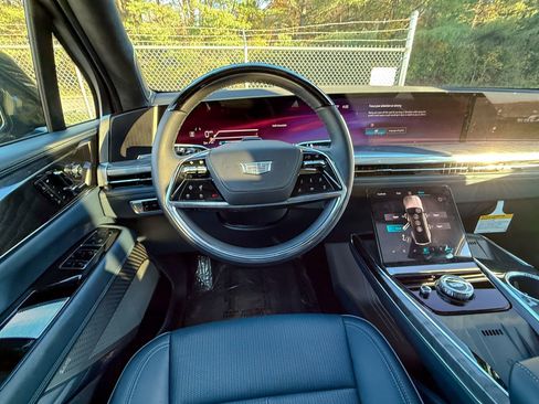 New 2025 Cadillac Escalade IQ Sport 2 AWD/4WD image 31