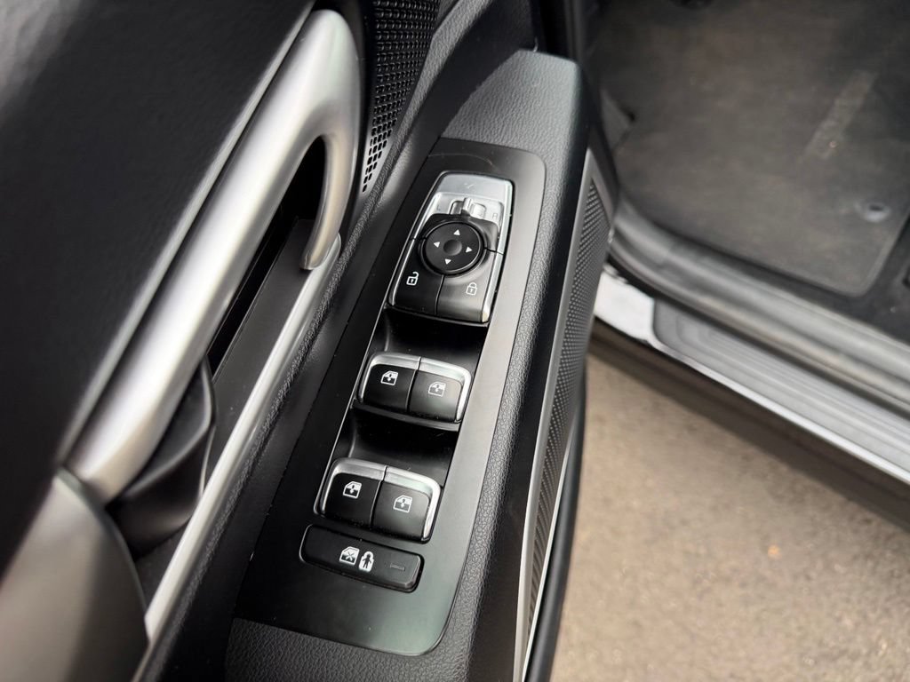Used 2022 Kia Telluride LX AWD/4WD image 12