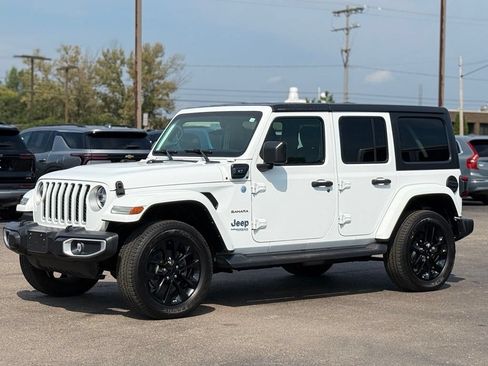 Used 2021 Jeep Wrangler Unlimited Sahara AWD/4WD image 40