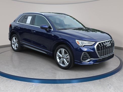 Used 2023 Audi Q3 2.0T Premium Plus w/ Premium Plus Package AWD/4WD image 3