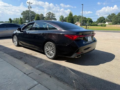 Used 2020 Toyota Avalon Limited w/ Advanced Safety Package FWD image 5