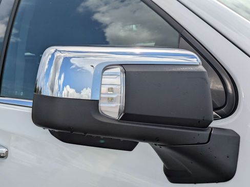Used 2025 Chevrolet Silverado 1500 LTZ w/ LTZ Premium Package AWD/4WD image 9
