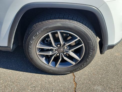 Used 2020 Jeep Grand Cherokee Limited w/ Luxury Group II RWD image 42