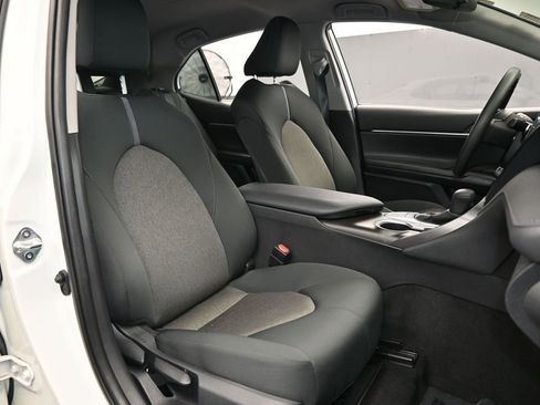 Used 2024 Toyota Camry LE image 40