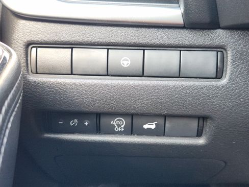 Used 2024 Nissan Rogue SV FWD image 22