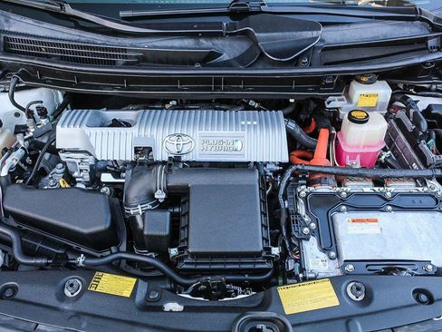 Used 2012 Toyota Prius Plug-In Hybrid image 28