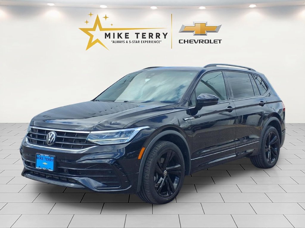 Used 2024 Volkswagen Tiguan SE R-Line FWD image 1