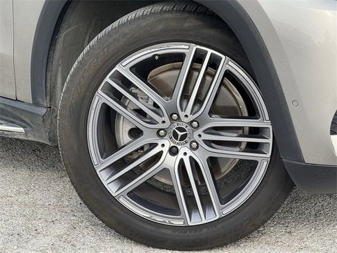 Used 2021 Mercedes-Benz GLS 450 4MATIC image 35