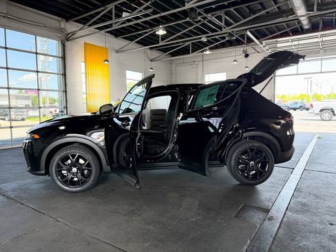 New 2025 Dodge Hornet GT w/ GT Blacktop Package image 15