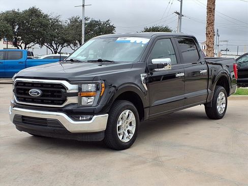 Used 2023 Ford F150 XLT image 2