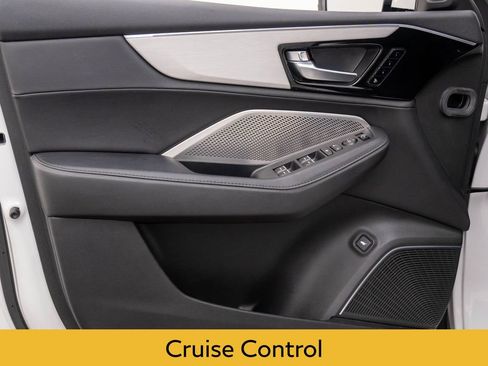 Used 2024 Acura MDX SH-AWD image 12