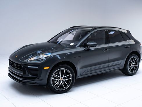 Certified 2026 Porsche Macan AWD/4WD image 1