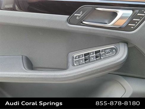 Used 2023 Porsche Macan image 19
