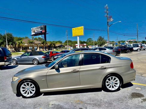 Used 2011 BMW 328i Sedan image 2