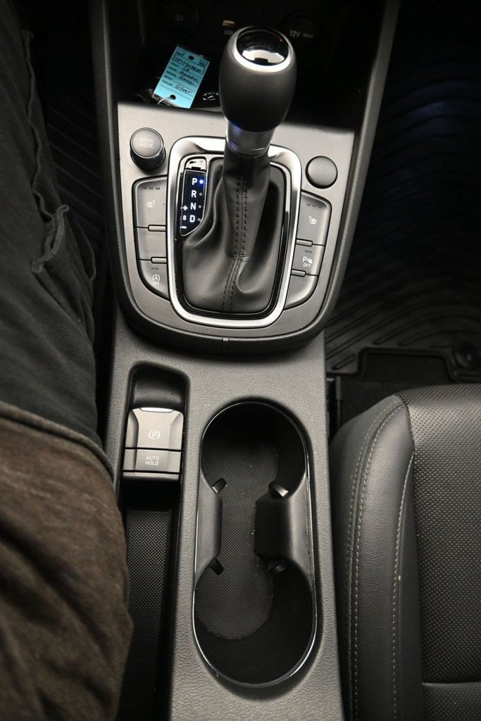 Used 2023 Hyundai Kona Limited FWD image 18