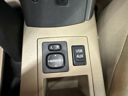 Used 2012 Toyota RAV4 4WD w/ Value Pkg image 34