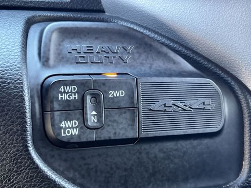 Used 2024 RAM 2500 Big Horn AWD/4WD image 41