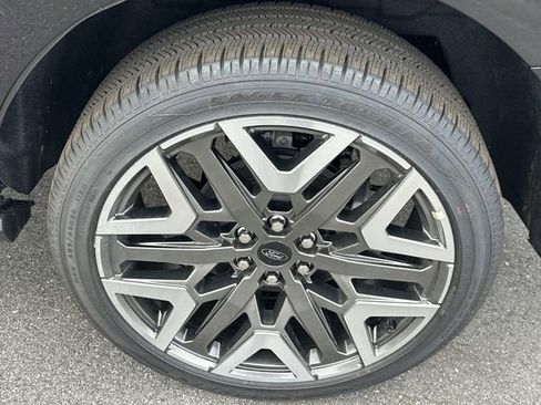 New 2026 Ford Expedition Platinum w/ Platinum Ultimate Package image 19