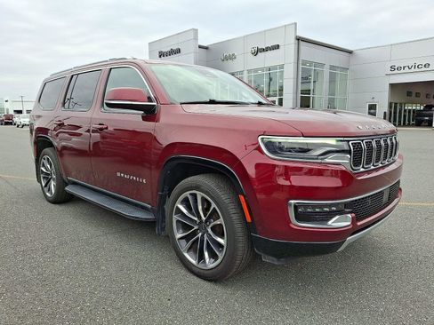 Used 2022 Jeep Wagoneer Series II w/ Premium Group I image 3