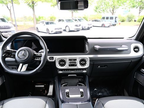 Used 2025 Mercedes-Benz G 580 w/ EQ Technology image 41