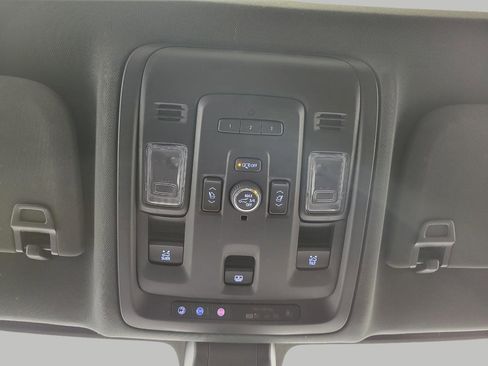 Used 2021 GMC Yukon SLT w/ SLT Luxury Plus Package image 17