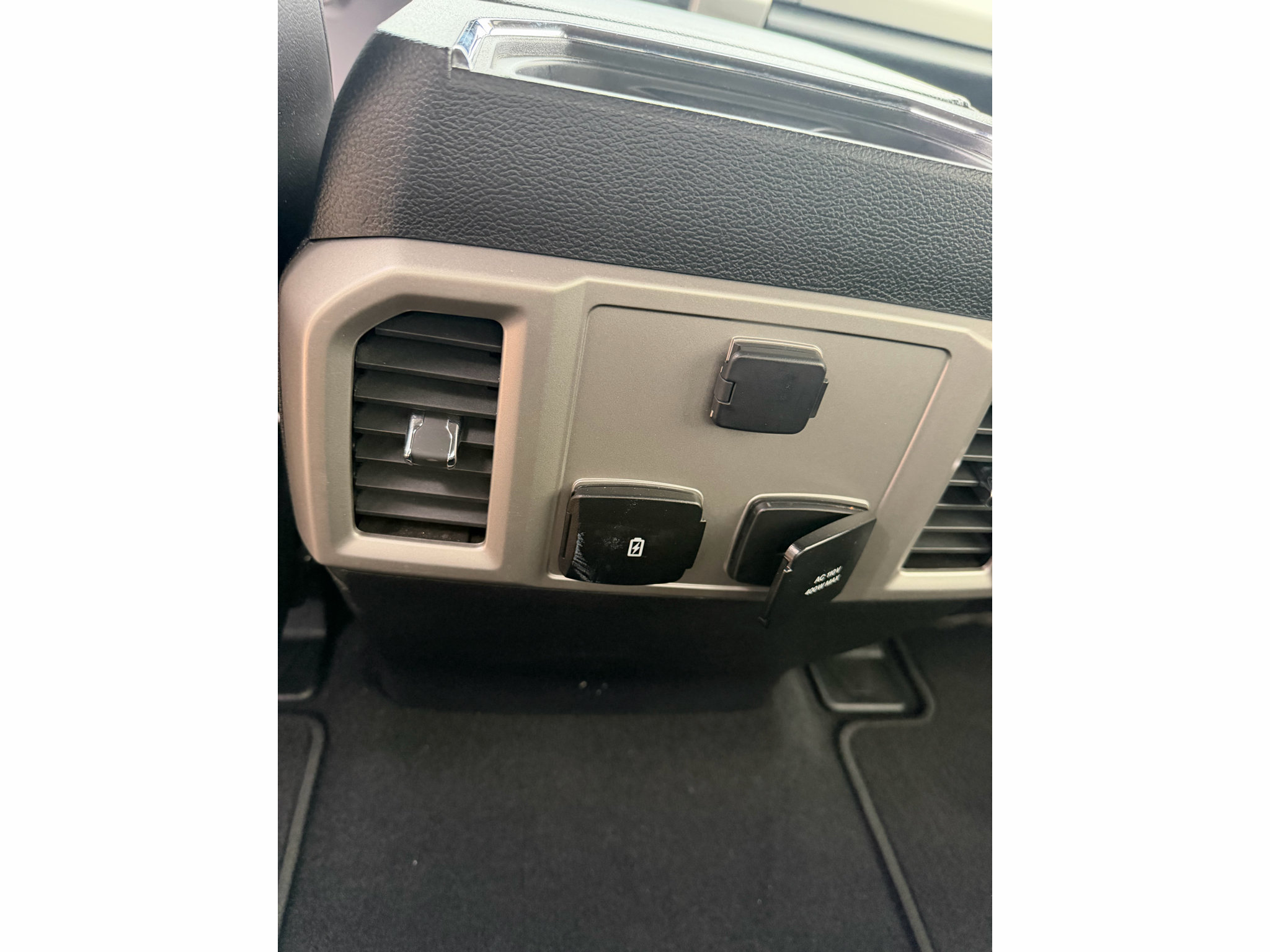 Used 2019 Ford F350 Lariat w/ Lariat Value Package AWD/4WD image 12