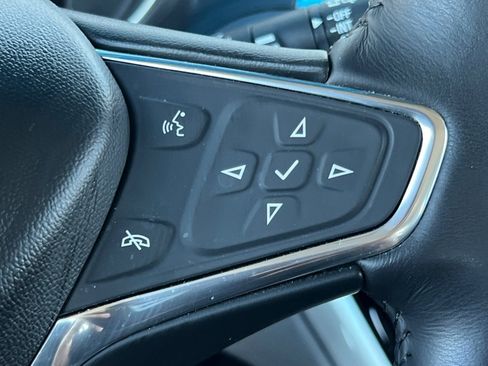 Used 2020 Chevrolet Bolt LT FWD image 35