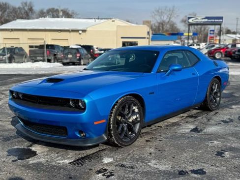 Used 2023 Dodge Challenger R/T w/ Plus Package image 3