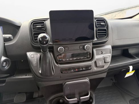 Used 2025 RAM ProMaster 2500 w/ Premium Convenience Group FWD image 13
