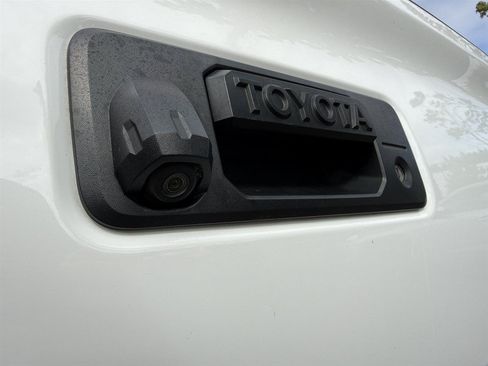Used 2017 Toyota Tacoma Limited w/ Tow Package AWD/4WD image 56