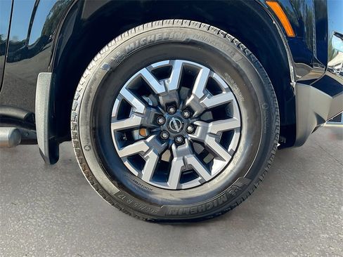 Used 2022 Nissan Frontier SV image 27