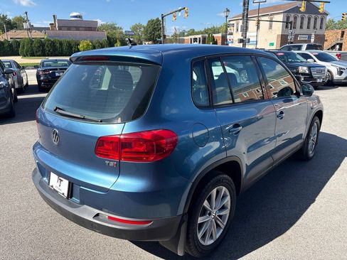Used 2017 Volkswagen Tiguan Limited w/ Alloy Wheels Package FWD image 5
