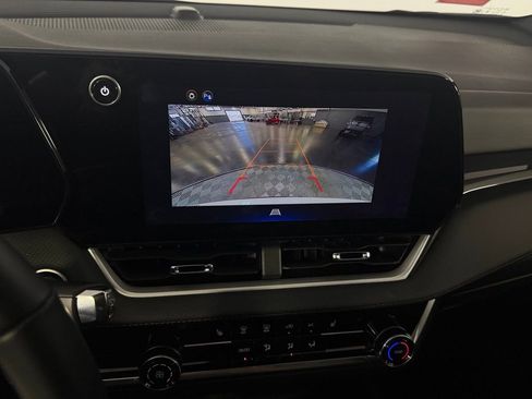 Used 2025 Chevrolet Equinox LT image 16