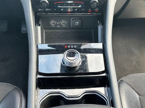 Used 2023 Jeep Grand Cherokee Altitude AWD/4WD image 19