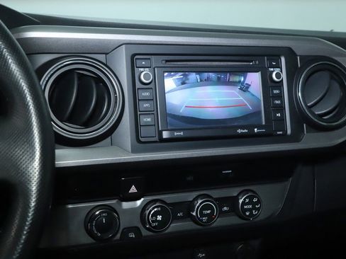 Used 2017 Toyota Tacoma SR5 w/ Tow Package image 28