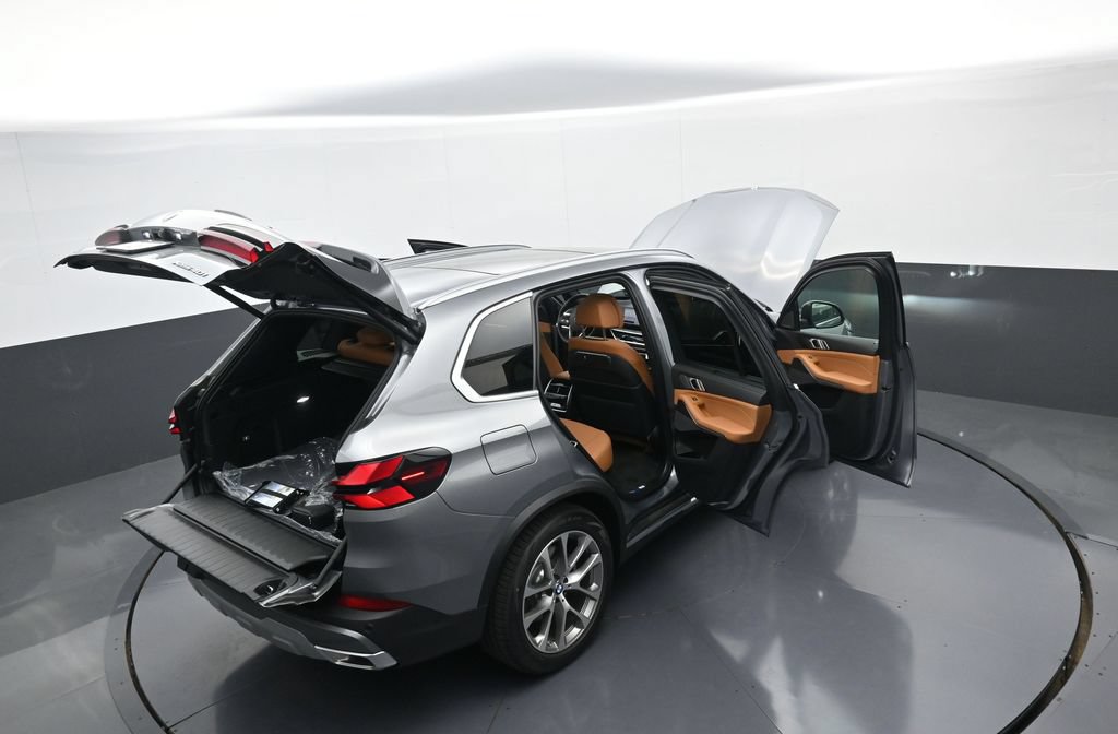 New 2026 BMW X5 xDrive40i w/ Climate Comfort Package AWD/4WD image 44